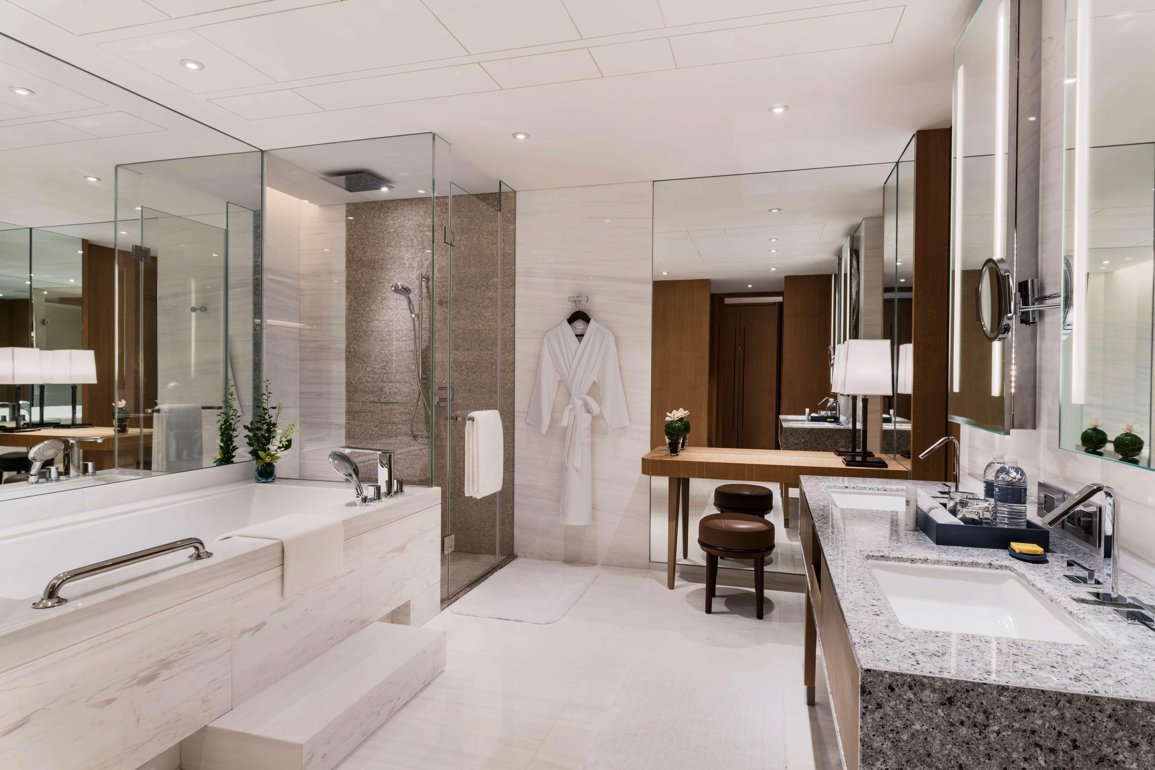 Hotel Hyatt Regency Wujiaochang 5*